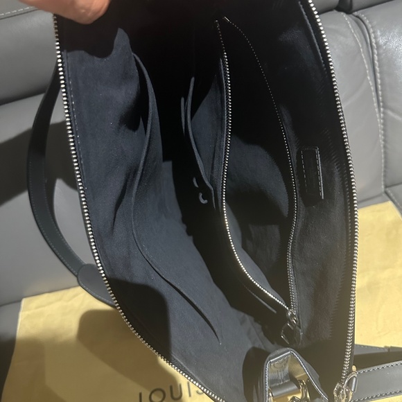 Louis Vuitton bag - Picture 4 of 16